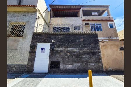 Casa à venda com 167m², 3 quartos e 1 vaga Casa à venda com 167m², 3 quartos e 1 vagaFachada