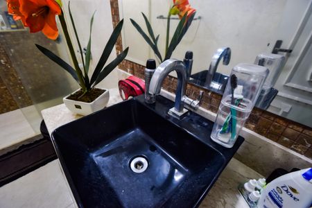 Casa à venda com 167m², 3 quartos e 1 vaga Casa à venda com 167m², 3 quartos e 1 vagaBanheiro do Quarto 1 - Suíte