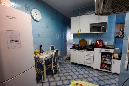 Casa à venda com 167m², 3 quartos e 1 vaga Casa à venda com 167m², 3 quartos e 1 vagaCozinha