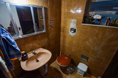 Casa à venda com 167m², 3 quartos e 1 vaga Casa à venda com 167m², 3 quartos e 1 vagaBanheiro Social