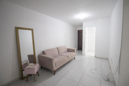 Apartamento para alugar com 70m², 2 quartos e 2 vagasSala