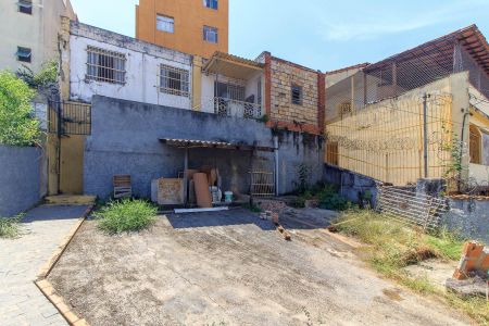Casa à venda com 57m², 2 quartos e 4 vagasFoto 03