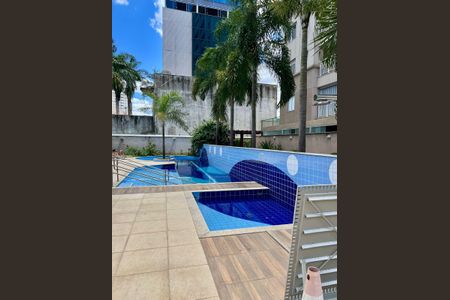 Apartamento à venda com 104m², 2 quartos e 1 vaga Apartamento à venda com 104m², 2 quartos e 1 vagaÁrea comum - Piscina