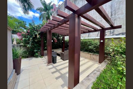 Apartamento à venda com 104m², 2 quartos e 1 vaga Apartamento à venda com 104m², 2 quartos e 1 vagaÁrea comum - Área de descompressão