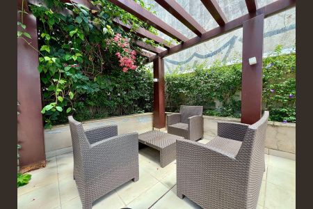 Apartamento à venda com 104m², 2 quartos e 1 vaga Apartamento à venda com 104m², 2 quartos e 1 vagaÁrea comum - Área de descompressão