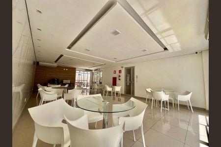 Apartamento à venda com 104m², 2 quartos e 1 vaga Apartamento à venda com 104m², 2 quartos e 1 vagaÁrea comum - Salão de festas