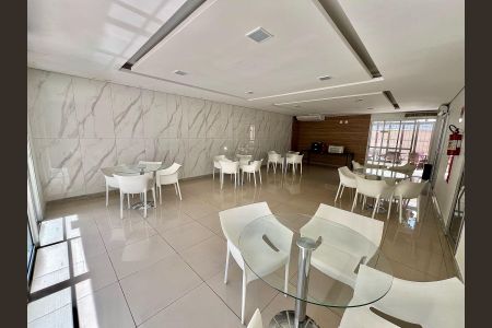 Apartamento à venda com 104m², 2 quartos e 1 vaga Apartamento à venda com 104m², 2 quartos e 1 vagaÁrea comum - Salão de festas