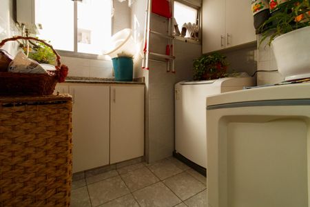 Apartamento à venda com 73m², 2 quartos e 1 vagaÁrea de Serviço