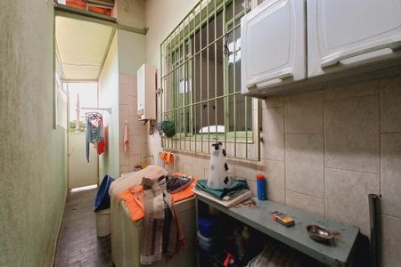 Casa à venda com 140m², 3 quartos e 4 vagasÁrea de Serviço
