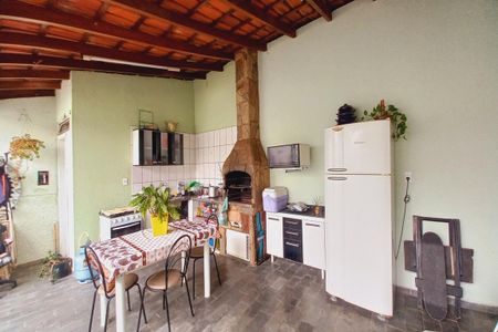 Casa à venda com 140m², 3 quartos e 4 vagasÁrea comum - Churrasqueira