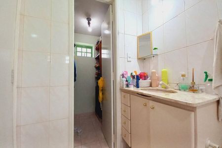 Casa à venda com 140m², 3 quartos e 4 vagasBanheiro da Suíte