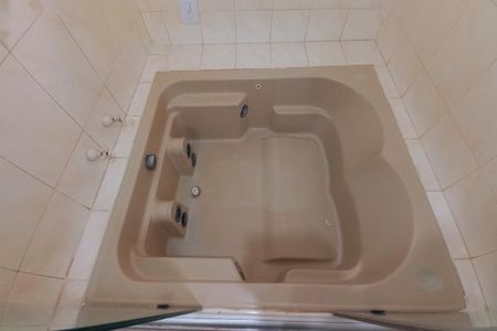 Casa à venda com 140m², 3 quartos e 4 vagasDetalhe do Banheiro da Suite