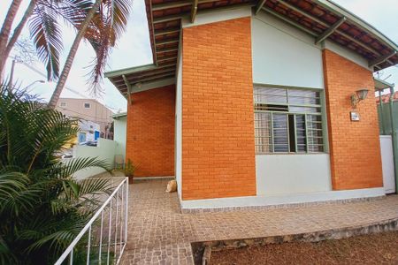 Casa à venda com 140m², 3 quartos e 4 vagasFachada do Prédio