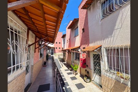 Casa de condomínio à venda com 160m², 3 quartos e 1 vagavista 