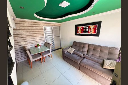 Casa de condomínio à venda com 160m², 3 quartos e 1 vagaSala