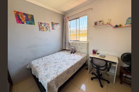 Casa de condomínio à venda com 160m², 3 quartos e 1 vagaQuarto