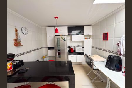 Casa de condomínio à venda com 160m², 3 quartos e 1 vagaCozinha