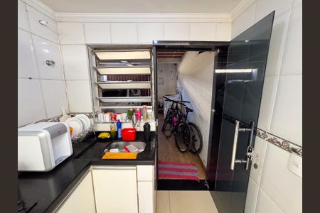 Casa de condomínio à venda com 160m², 3 quartos e 1 vagaCozinha