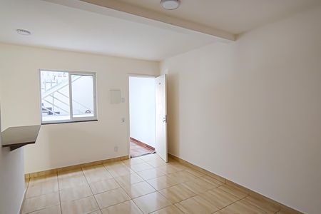 Apartamento para alugar com 45m², 1 quarto e sem vagaSala