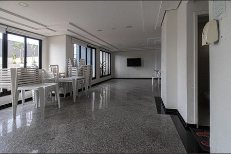 Apartamento à venda com 74m², 3 quartos e 1 vagaÁrea comum