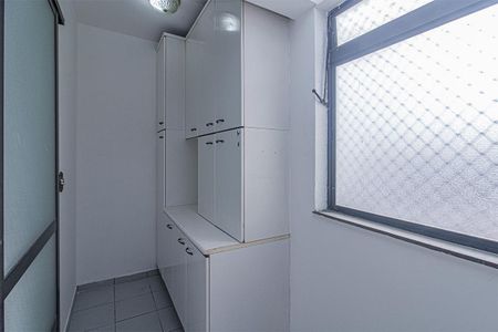 Apartamento à venda com 74m², 3 quartos e 1 vagaÁrea de Serviço