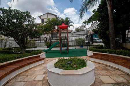 Apartamento à venda com 74m², 3 quartos e 1 vagaÁrea comum