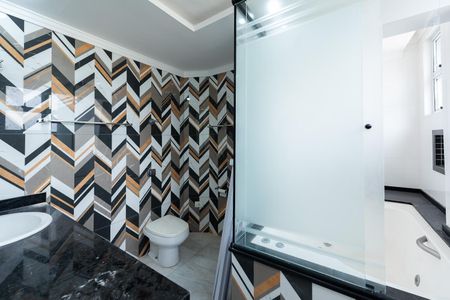 Apartamento para alugar com 190m², 3 quartos e 2 vagasBanheiro suíte 1