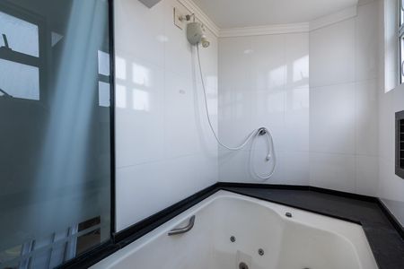 Apartamento para alugar com 190m², 3 quartos e 2 vagasBanheiro suíte 1