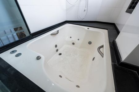 Apartamento para alugar com 190m², 3 quartos e 2 vagasSuíte 1