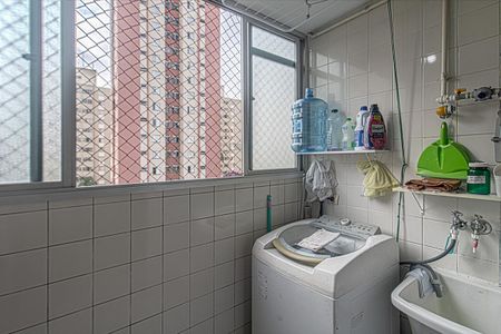Apartamento à venda com 115m², 2 quartos e 1 vagaÁrea de Serviço