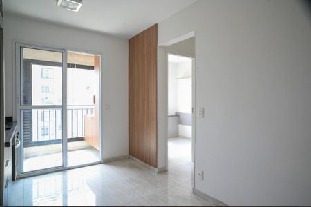 Apartamento para alugar com 38m², 2 quartos e 1 vaga Apartamento para alugar com 38m², 2 quartos e 1 vagaSala