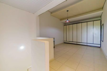 Casa de condomínio à venda com 133m², 4 quartos e 1 vagaSuíte 1