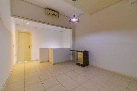 Casa de condomínio à venda com 133m², 4 quartos e 1 vagaSuíte 1