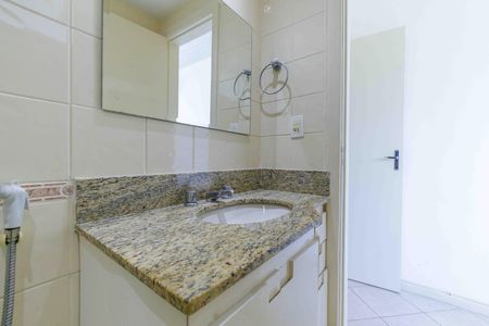 Casa de condomínio à venda com 133m², 4 quartos e 1 vagaBanheiro da Suíte 1