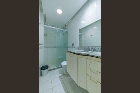 Casa de condomínio à venda com 133m², 4 quartos e 1 vagaBanheiro da Suíte 2