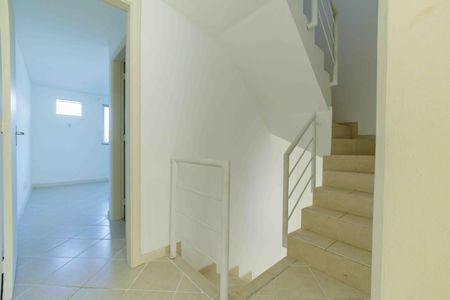 Casa de condomínio à venda com 133m², 4 quartos e 1 vagaHall