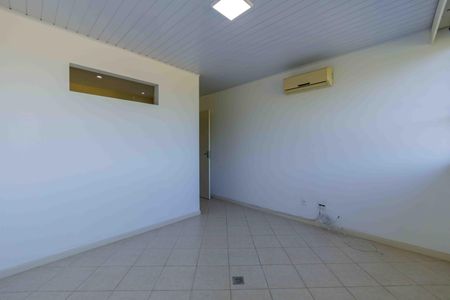 Casa de condomínio à venda com 133m², 4 quartos e 1 vagaSuíte 1