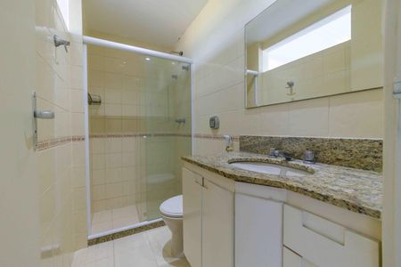 Casa de condomínio à venda com 133m², 4 quartos e 1 vagaBanheiro da Suíte 1