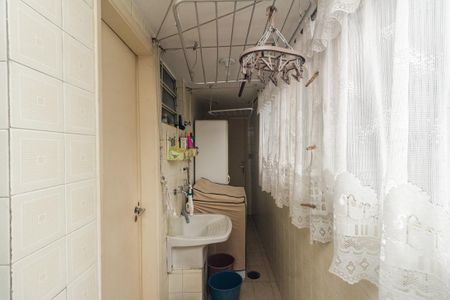 Apartamento à venda com 120m², 3 quartos e 1 vaga Apartamento à venda com 120m², 3 quartos e 1 vagaLavanderia