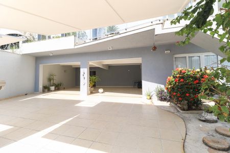 Casa à venda com 260m², 3 quartos e 6 vagasGaragem