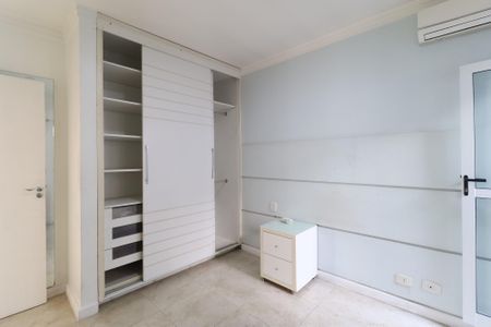 Casa à venda com 260m², 3 quartos e 6 vagasSuíte 2