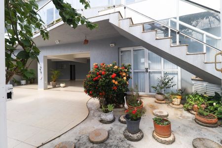 Casa à venda com 260m², 3 quartos e 6 vagasEntrada da casa