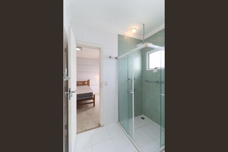 Casa à venda com 260m², 3 quartos e 6 vagasBanheiro Suíte 3