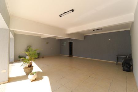 Casa à venda com 260m², 3 quartos e 6 vagasGaragem