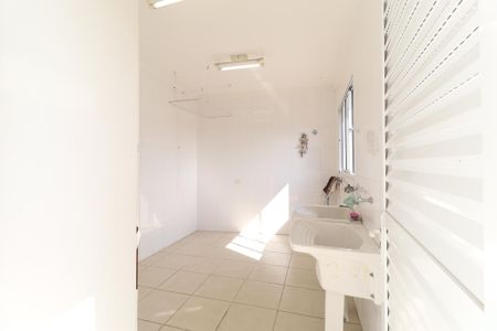 Casa à venda com 260m², 3 quartos e 6 vagasÁrea de serviço