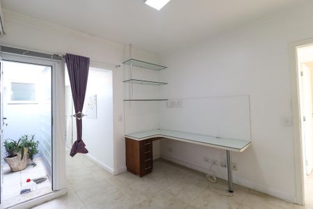 Casa à venda com 260m², 3 quartos e 6 vagasSuíte 2