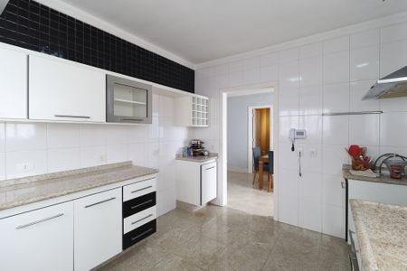 Casa à venda com 260m², 3 quartos e 6 vagasCozinha