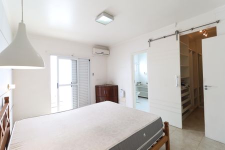 Casa à venda com 260m², 3 quartos e 6 vagasSuíte 3