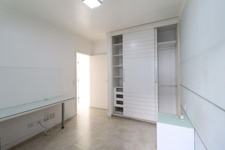 Casa à venda com 260m², 3 quartos e 6 vagasSuíte 2