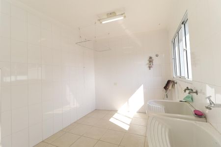 Casa à venda com 260m², 3 quartos e 6 vagasÁrea de serviço